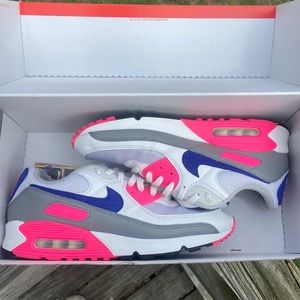 Gently used Nike Air Max 90 sz 11.5